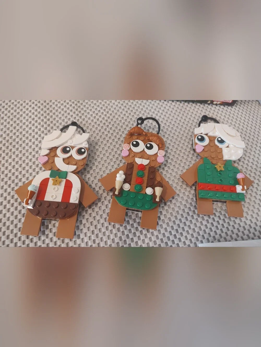 Lego 40642 Gingerbread Ornaments Building Toy Set Christmas Gently Used